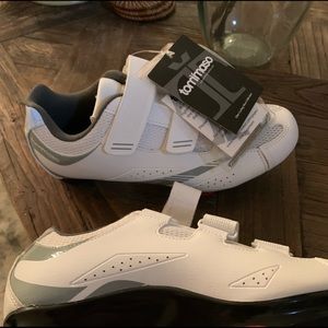 Cycling shoes